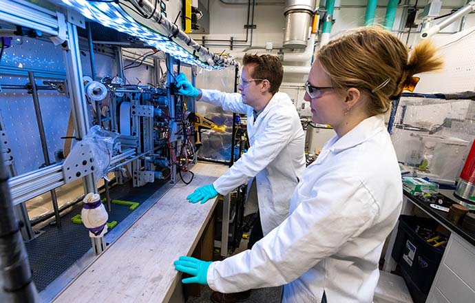 Two researchers in a lab.