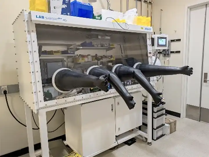 Nanoparticle/Nitride Glovebox
