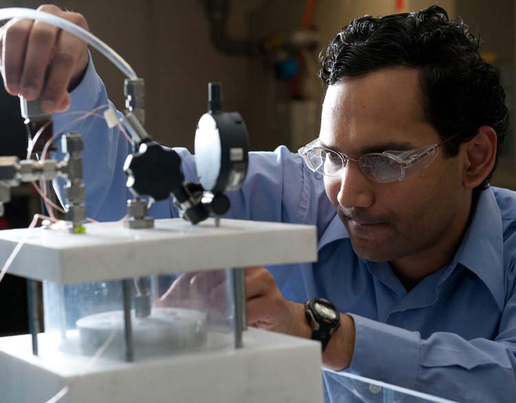 Continue reading about Sreekant Narumanchi First NREL Researcher to Win an ASME K-16/EPPD Clock Award