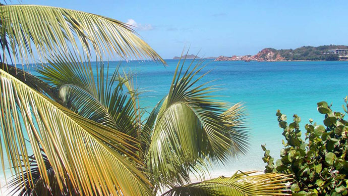 A beautiful view from an island beach on a clear sunny day.