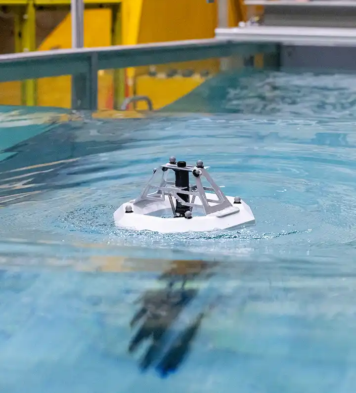 HERO-WEC device in wave tank